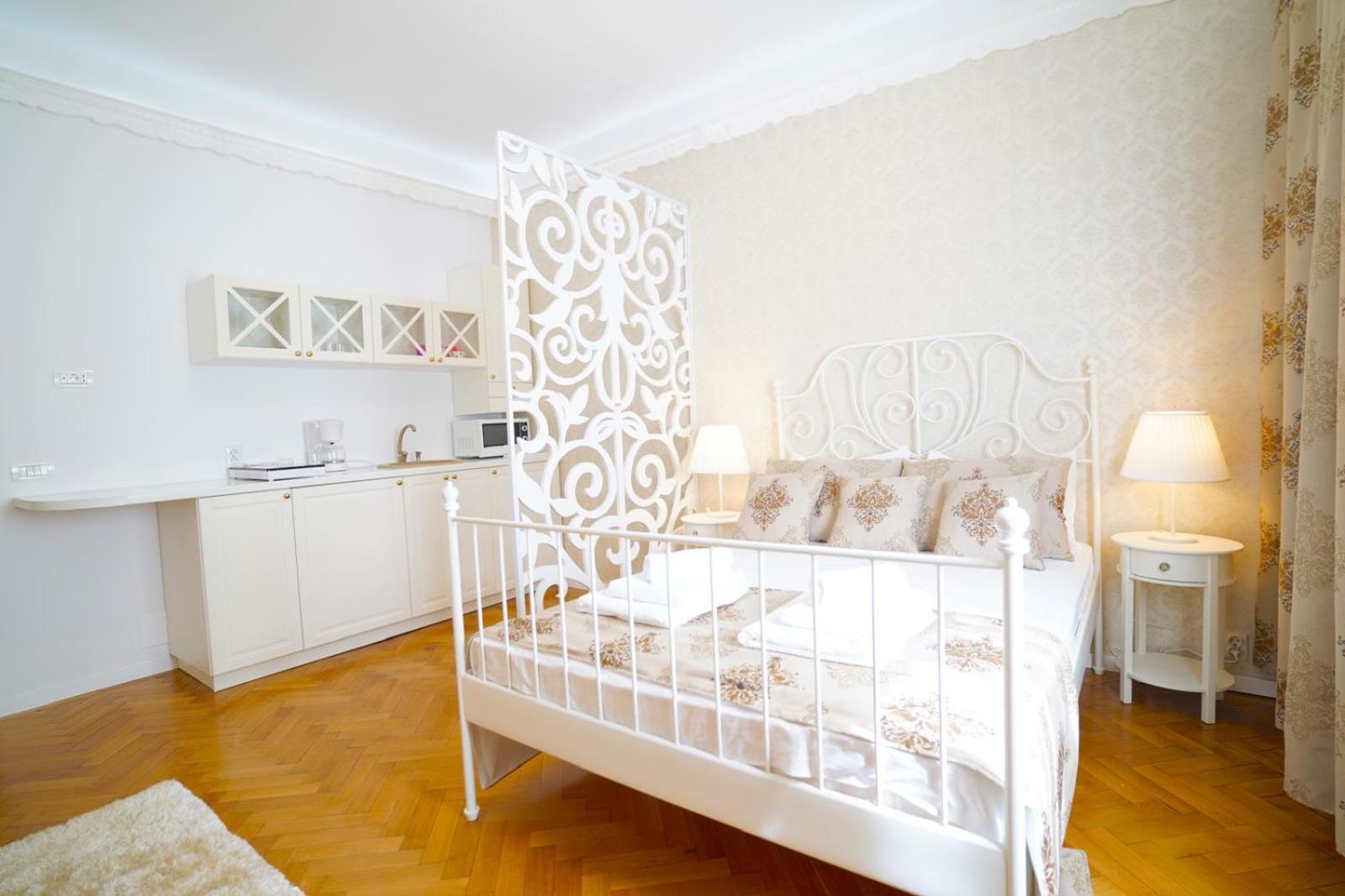 Apartment Elegant - Square